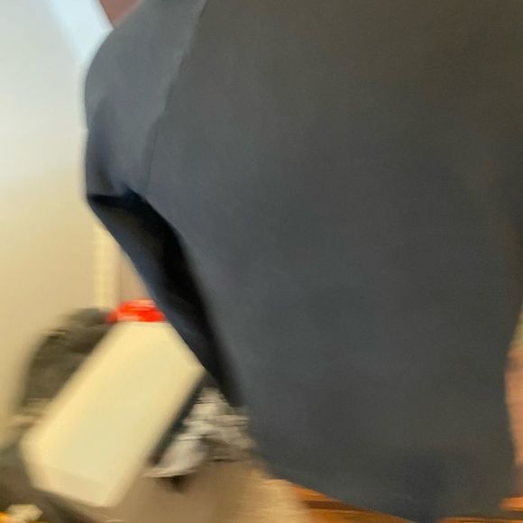 Under Armour Mens Small HeatGear Black Hoodie - Picture 3 of 5